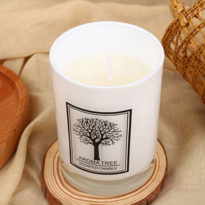BOUGIE PARFUMEE BLANCHE AROMA TREE EN VERRE NOIR 550 G