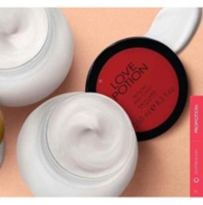 Oriflame Crème parfumée et hydratante pour le corps love potion 250ml