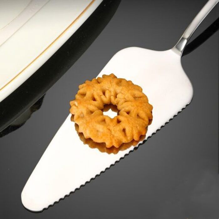 Pelle à Gâteau - Karaca - OB-013 - Inox 18/10 - 22 cm - Résistante à la corrosion