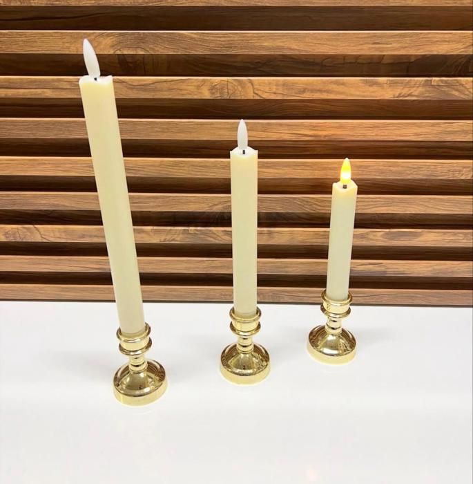 Ensemble 3  bougeoirs en métal avec 3 bougies pour idéales pour décorer vos tables et décorer votre intérieur
