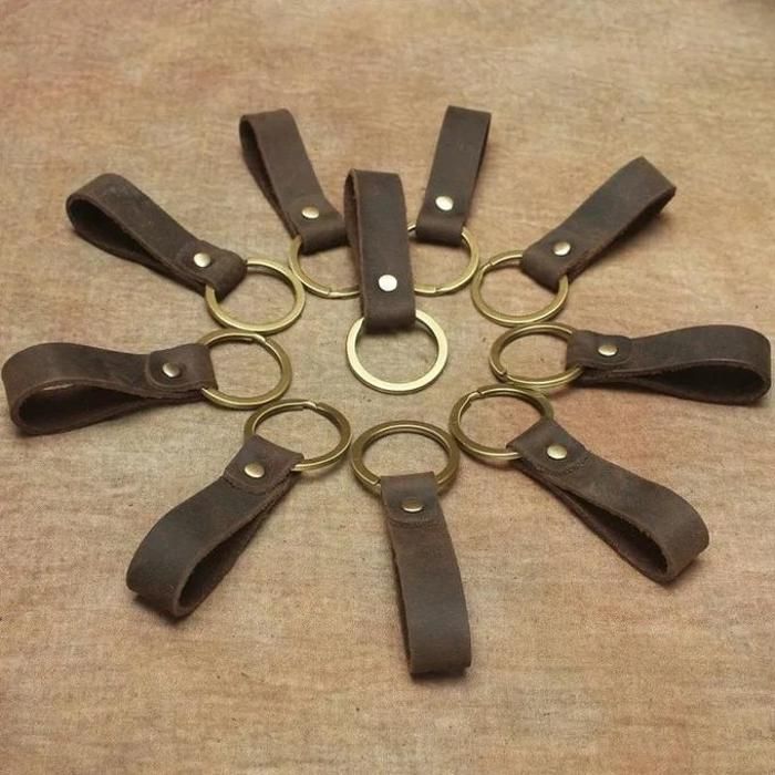 Porte-clés en cuir - HANDMADE - Marron - Cadeau intemporel - Cuir véritable - Fermoir mousqueton