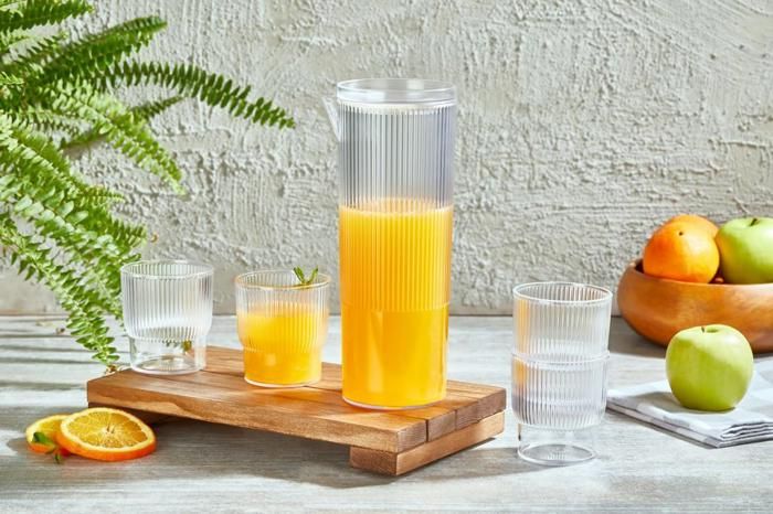 Carafe avec verres - 1L - Plastique Alimentaire - Couleur Aléatoire - Design Élégant