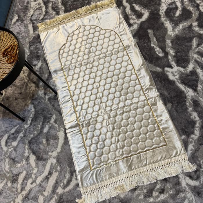 Tapis de prière - AL Nahla - Creme - Fibres naturelles - Motifs discrets - Droit