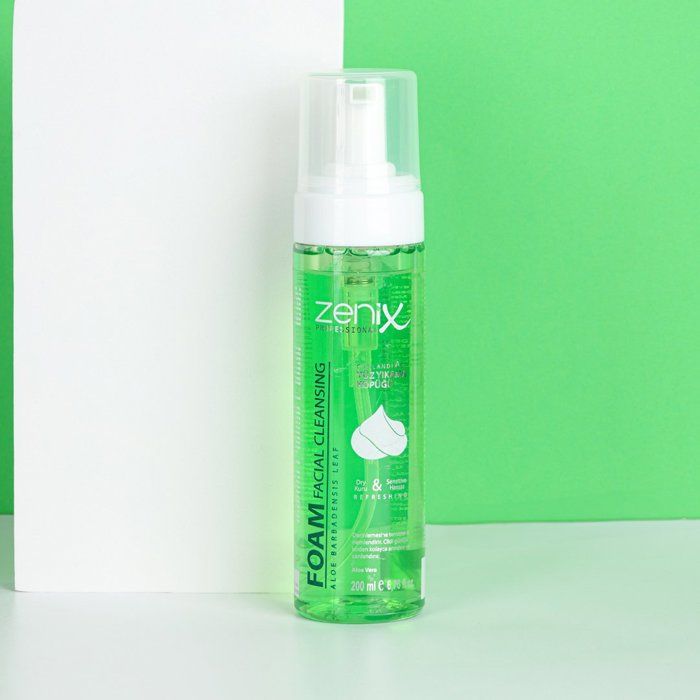 Mousse nettoyante visage Zenix à l'Aloe Vera 200 ml