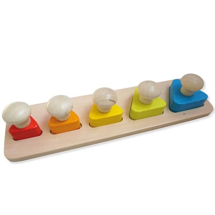 Puzzle de triangles imbriqués avec bouton en bois