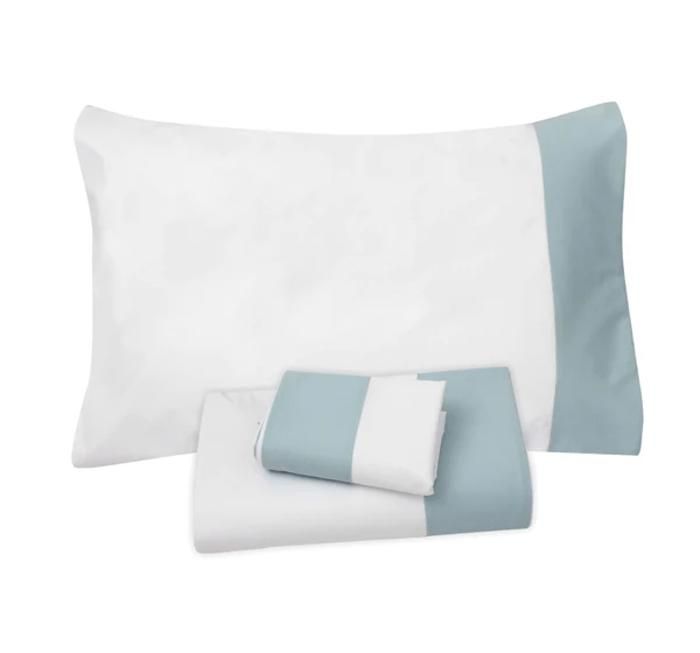 Parure de drap plat blanche avec bordure bleu clair percale de coton (100% coton Egyptien) 240* 270 cm