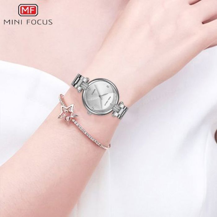 Montre Femme - MINI FOCUS - 0301 - Acier - Doré - Résistante à l'eau 30M