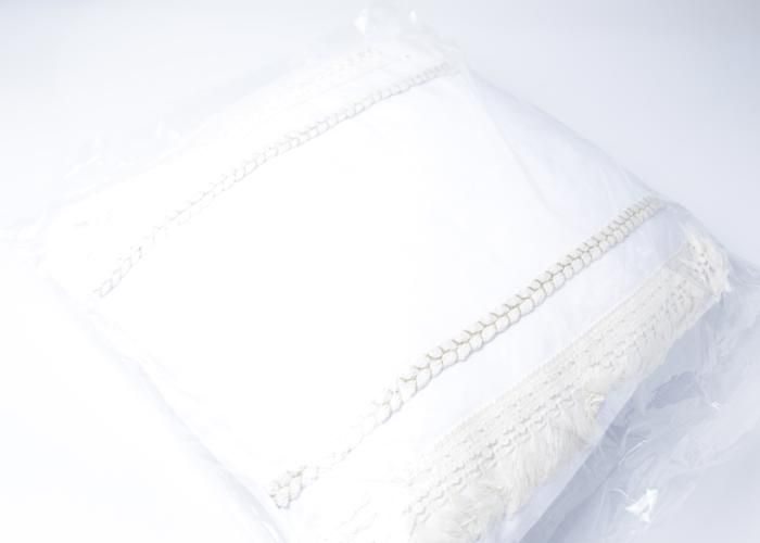 COUSSIN POMPON 45X45CM 450G 100% POLYESTER