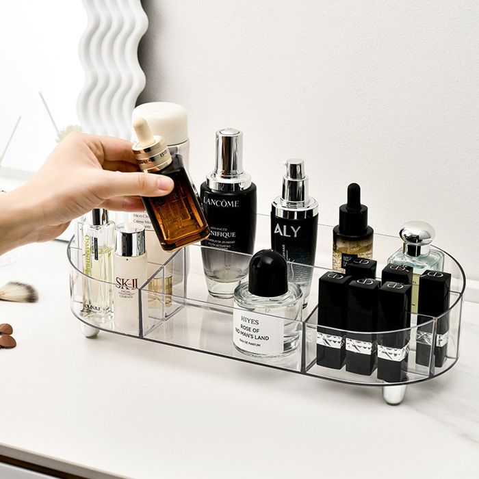 Organiseur compact et stable pour lavabo, idéal pour maquillage et soins, optimise l’espace et garde tout en ordre