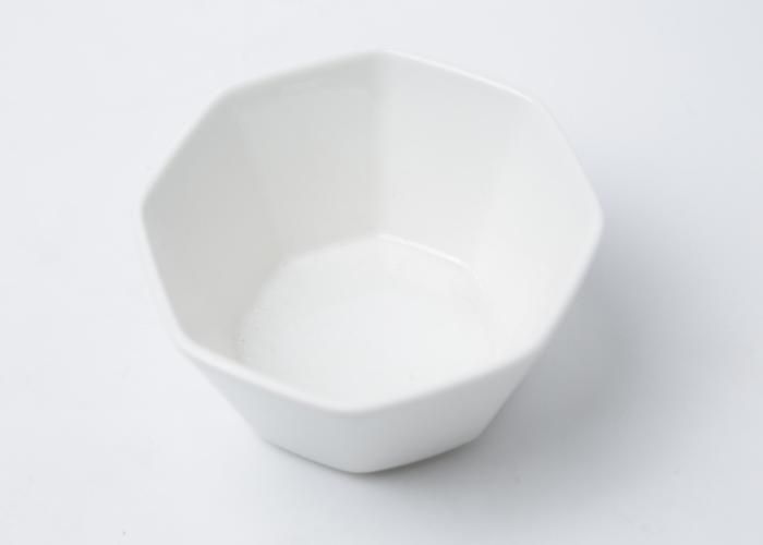 BOL OCTOGONE BLANC EN PORCELAINE 11*11*5CM