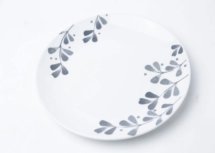 ASSIETTE PLATE RONDE EN PORCELAINE AVEC DECO (XS) 19,5CM