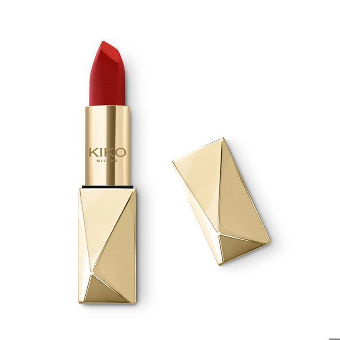 Holiday Gems Lasting Luxury Matte Lipstick 07 Red Velvet