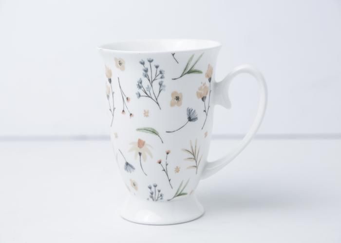 MUG FLEURS EN PORCELAINE 300ML
