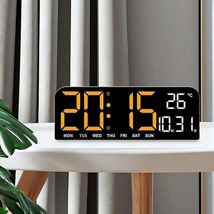 Horloge numérique mur LED grand écran , alarme, mois,jours,calendrier, thermomètre, commande vocale dst