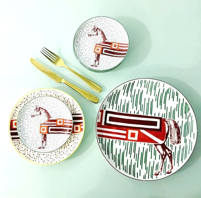 Service de table - Hippodrome - 18 pièces - Porcelaine - Design cheval