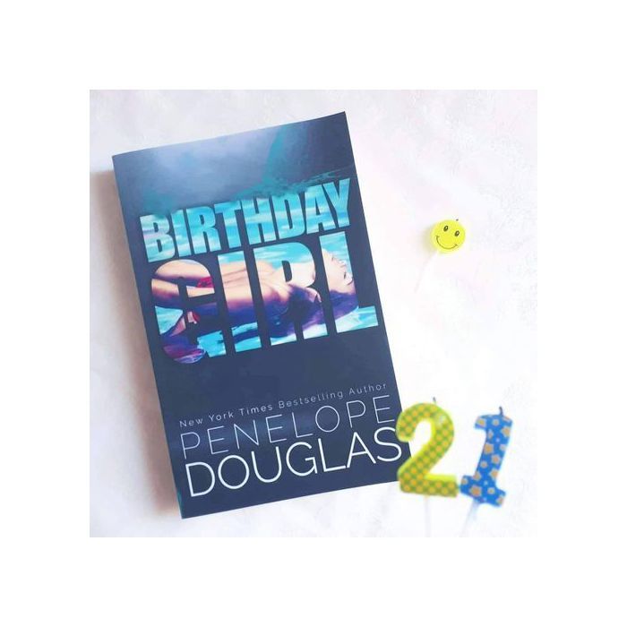 Roman - Penelope Douglas - Birthday Girl - Histoire d'amour interdite - 18 ans et plus - Contemporain