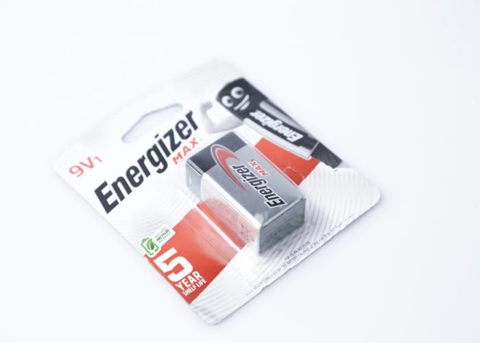 PILES -ENERGIZER MAX 9V