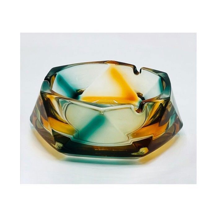 Cendrier en cristal - Apportez élégance et chaleur - Dimensions 21-2 - Cristal coloré - Pour salon