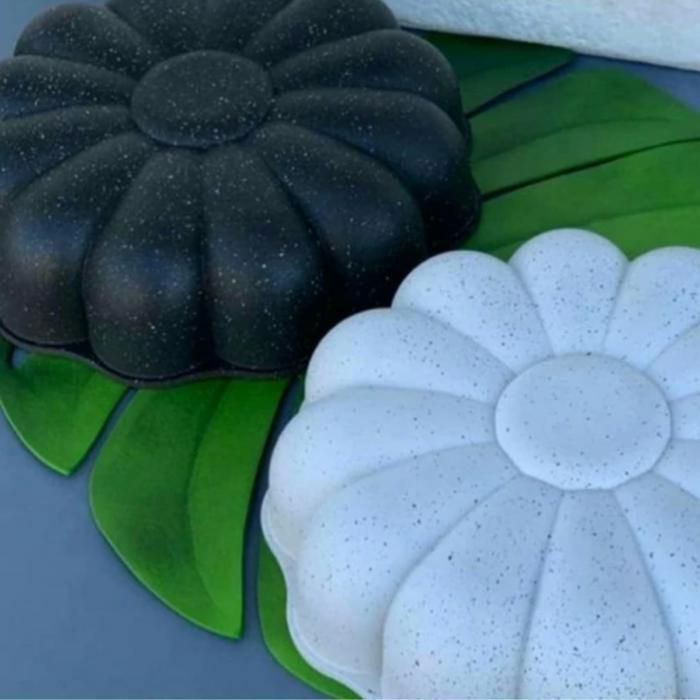 Moule à gâteau en forme de couronne marguerite, revêtement antiadhésif  (Couleur aléatoire)