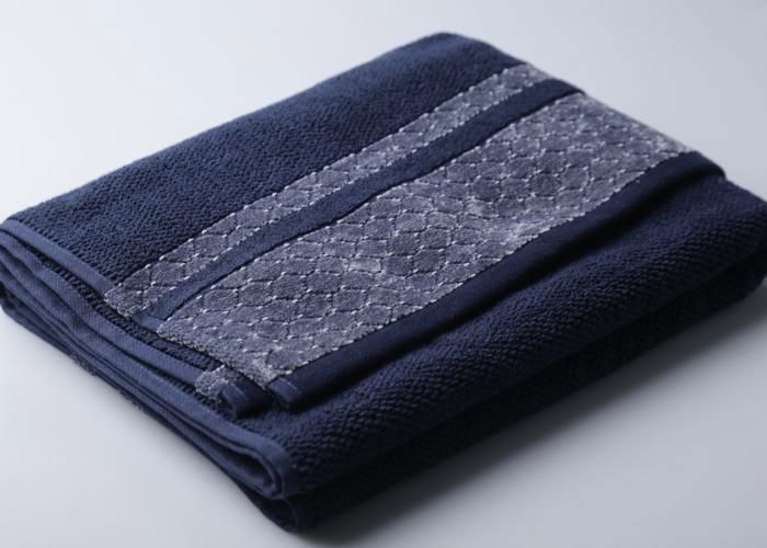 Serviette jacquard 550 GSM F856 70X140cm x1 pièce- Couleur Aléatoire