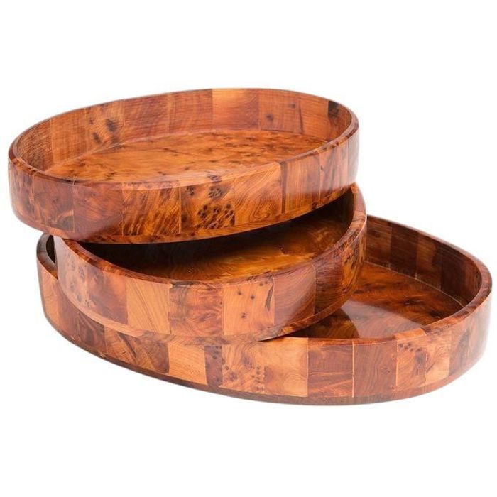 Ensemble de 3 plateaux ovales en racine de thuya, faits à la main au Maroc, offrant un design unique et élégant pour servir et décor