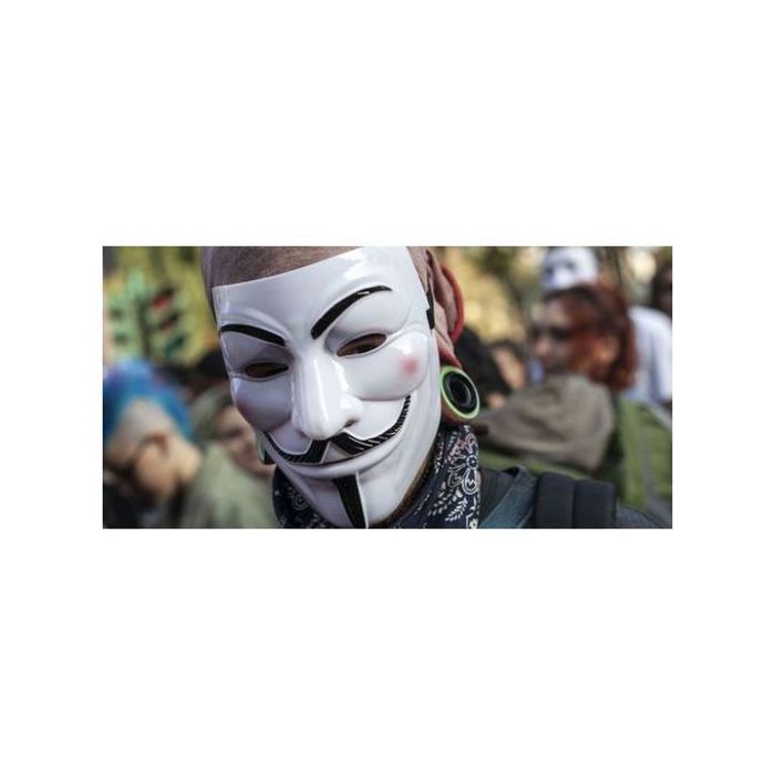 Masque Halloween Anonymous Vendetta – Accessoire de Déguisement Adulte