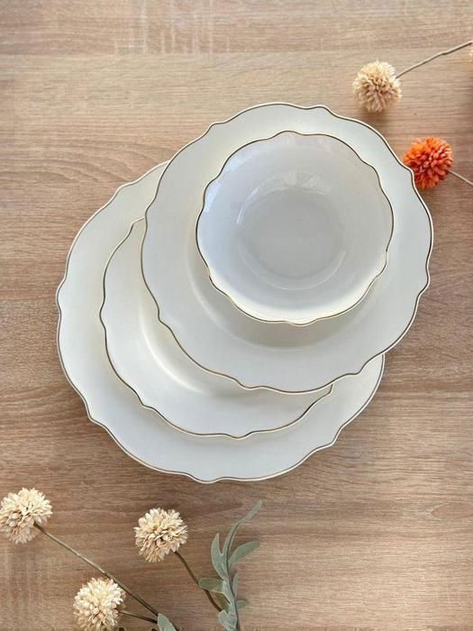 Service de Table - Élégance et Raffinement - 24 Pièces - Céramique - Blanc et Doré - Durable