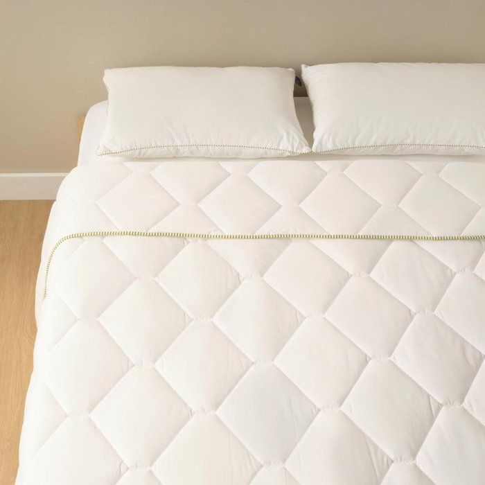Couette Simple - BELLA MAISON - 155x215 cm - 100% Microfibre - 250 gr/m2 - Lavable à 30°C