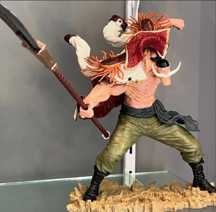 Figurine de combat de Barbe Blanche