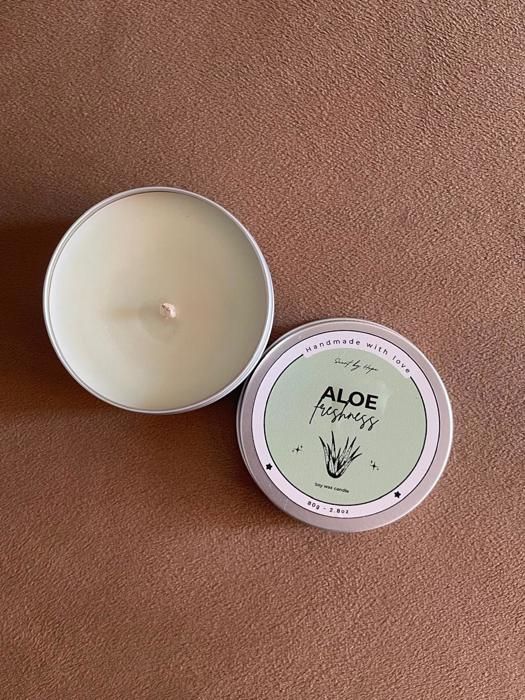 Bougie - Florale - Aloe Vera - Cire de soja 100% naturelle - Vert d'eau - 1 unité