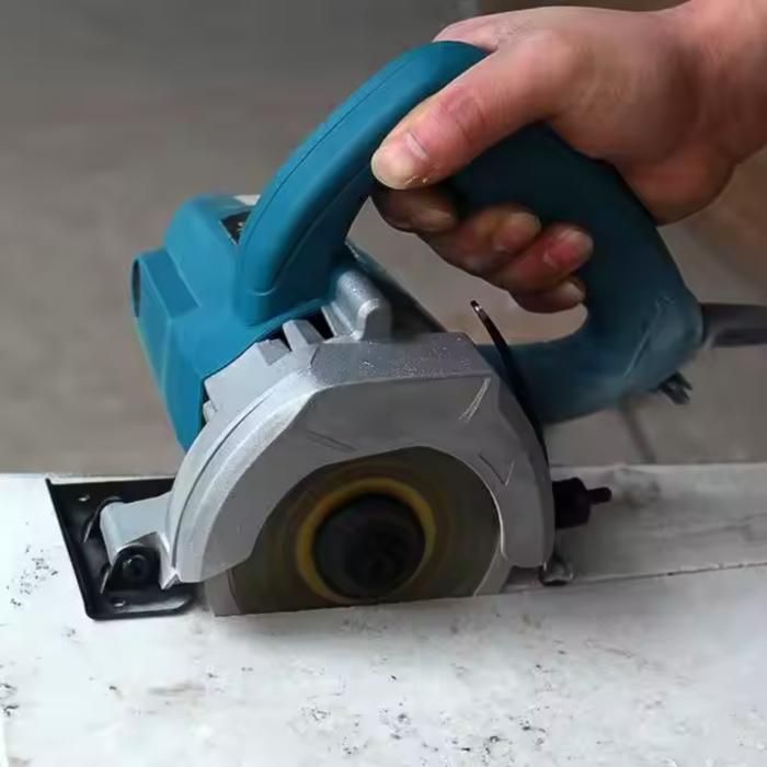 Scie Circulaire Électrique Puissante 110 mm pour Découpe Multi-Matériaux : Marbre, Bois, Métal, Carrelage et Verre