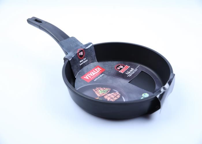 Poêle à Frire en Titanium 24cm 2,4L