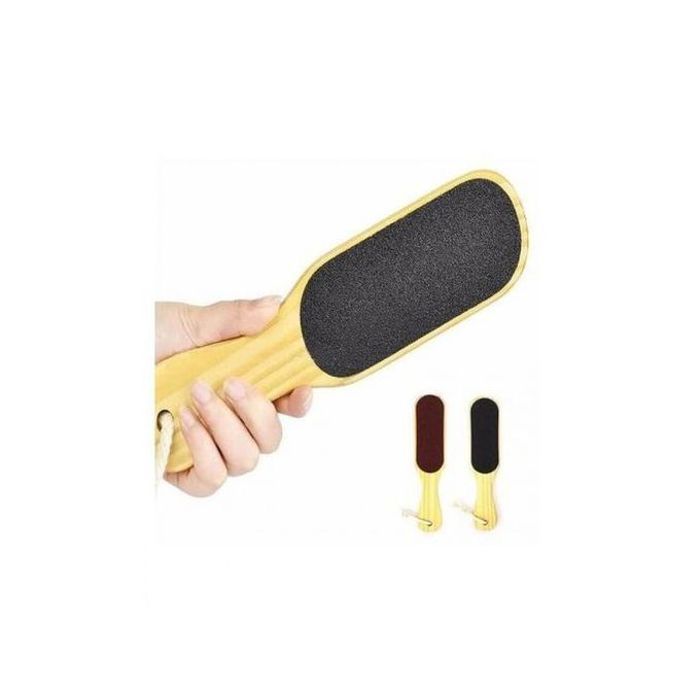 Rape à Pieds Brosse en Bois Peggy Sage - Gommage efficace des callosités et des peaux mortes des pieds.