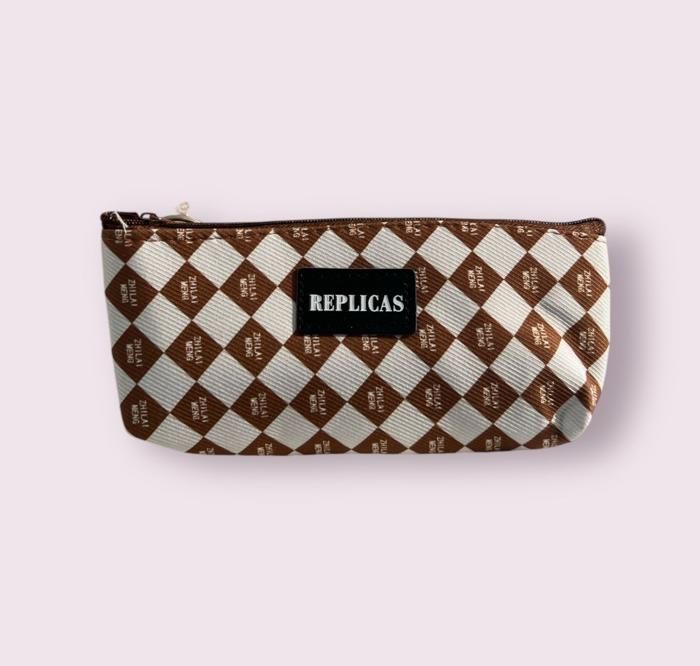 Color square plaid pencil case-A style