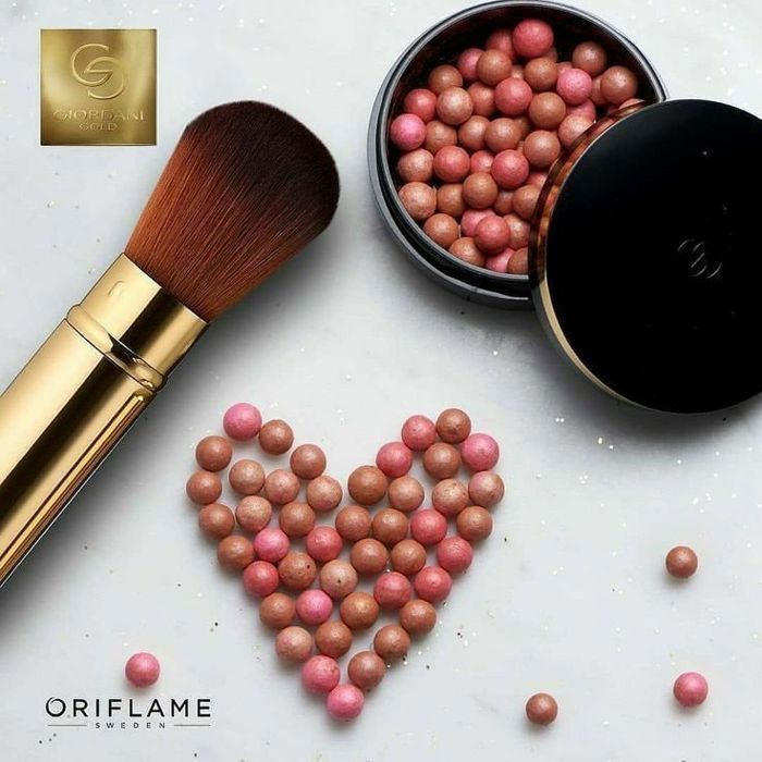 Pack Pinceau - ORIFLAME - Giordani Gold - Perles bronzantes - Acide hyaluronique - Teint lumineux