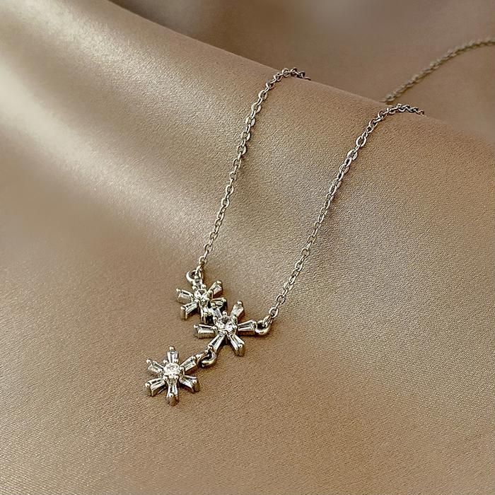 Clémentine Paris Collier en forme de flocon de neige - CS001