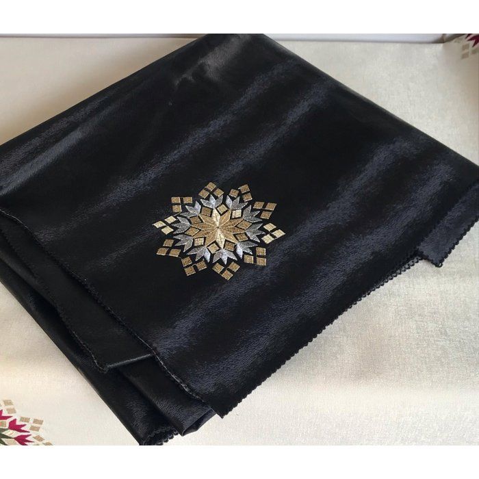 Nappe simili cuir qualité premum anti tache brodés skali hor lavable 1,50/1,50 couleur Noir,