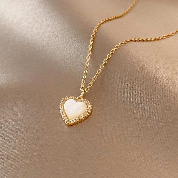 Clémentine Paris Collier décoré en forme de cœur - CG063