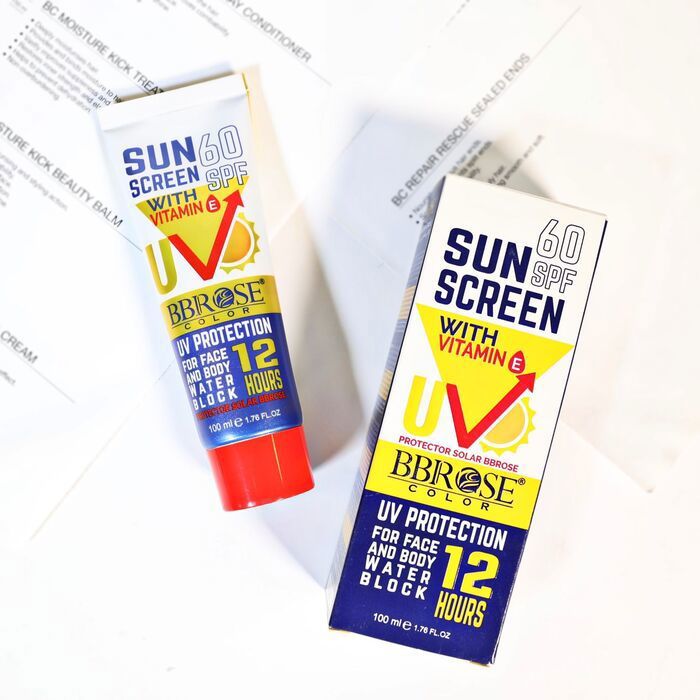 CRÈME SOLAIRE À LA VITAMINE E 100 MLCrème solaire avec Bbrose blanchissant SPF 60