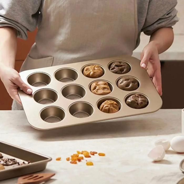 Moule à cupcakes 12 alvéoles en acier antiadhésif, parfait pour les gâteaux et biscuits (couleur aléatoire)