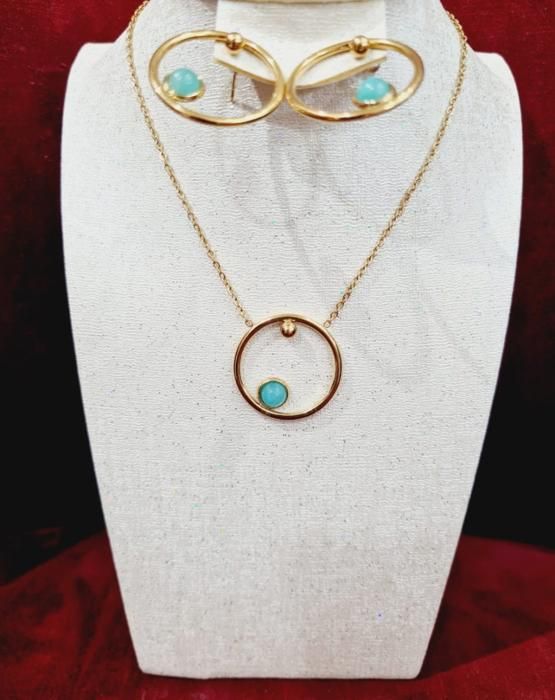Collier - Boucles en acier inoxydable - Pierre bleu ciel - Élégance intemporelle - Pour femme