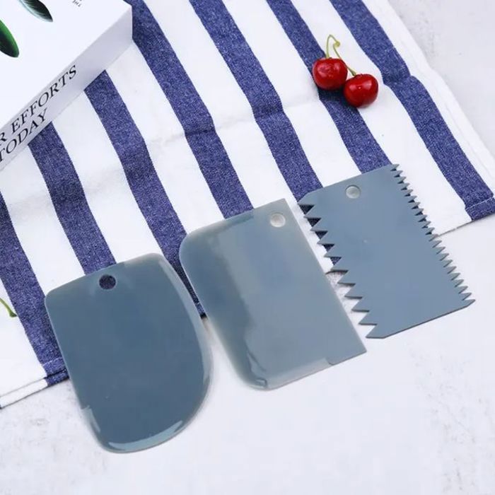 Grattoir à Gâteaux - Pâte - Couteau Pâtisserie - Outils Glaçage Crème Spatule - 3 Pièces - Couleur Aliatoire