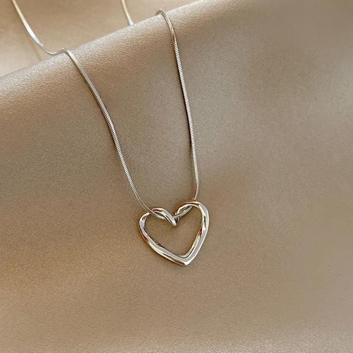 Clémentine Paris Collier en forme de cœur ajouré - CS006