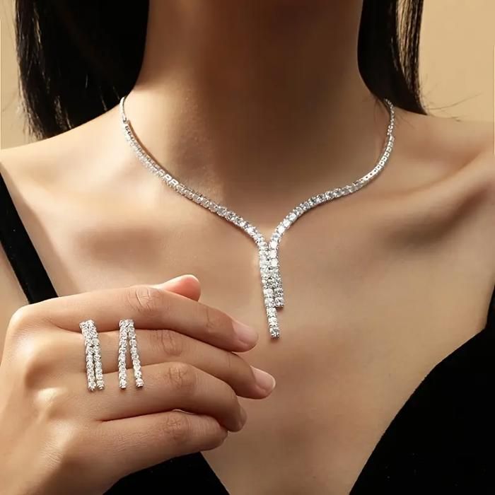 Parure Femme - Chic - Collier Claviculaire & Boucles - Strass Scintillants - Hypoallergénique - Argenté/Blanc