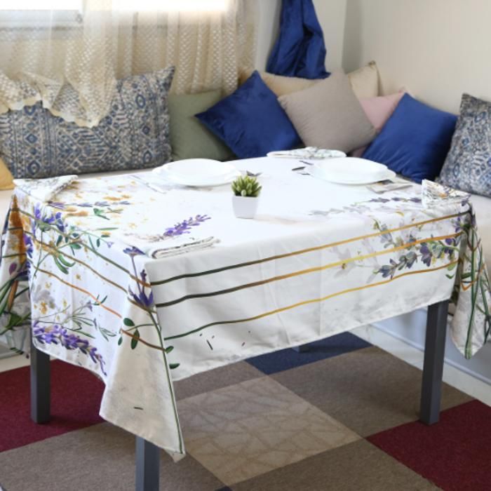 Nappe de Table - ÉLÉGANCE MODERNE - Éclats de Lavande - 140x200 cm - 4 Serviettes - Imperméable