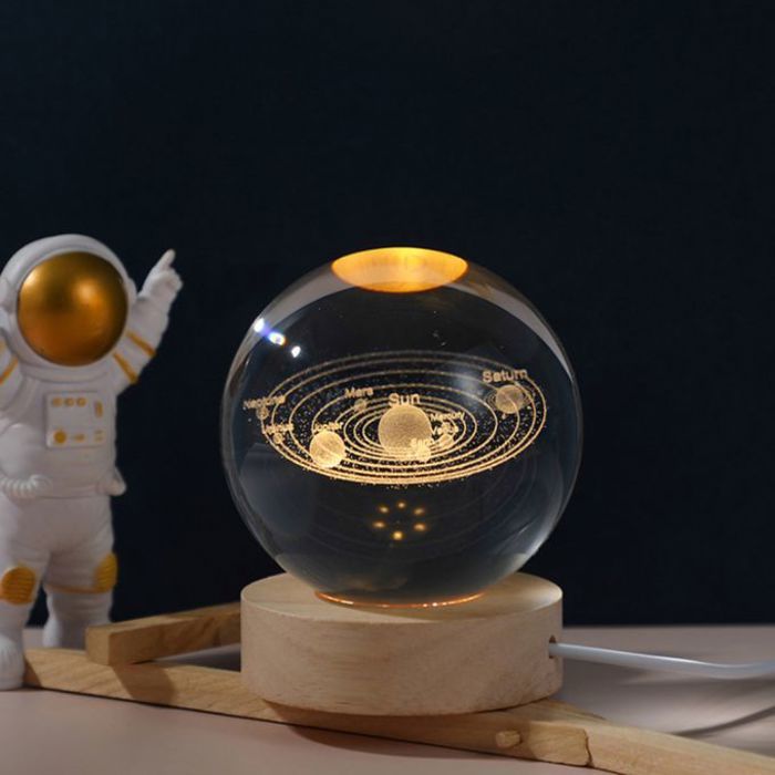 Lampe de nuit - LED - Astronaute - Sphère en cristal - Idéale pour Noël - Décoration intérieure