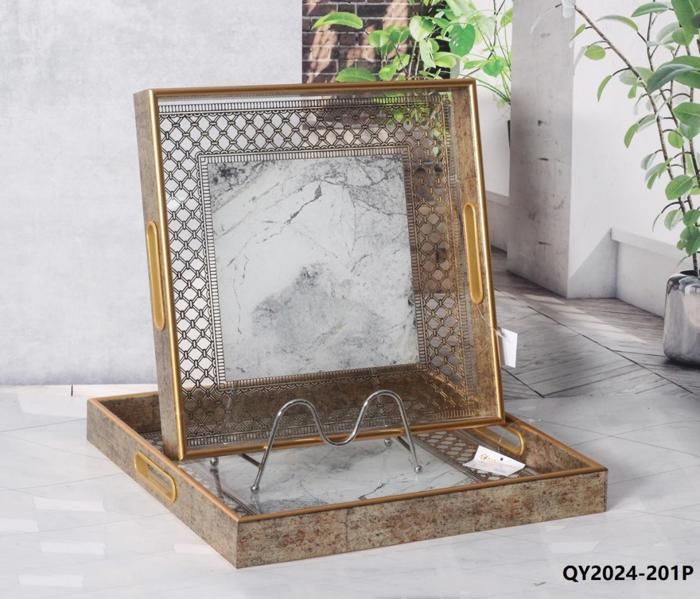 2 plateaux bois et pexiglace resistants carre