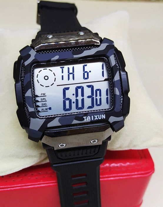 Taixun montre Sports  élégante Numérique Lumineux Multifonction water-résistant VN 652598