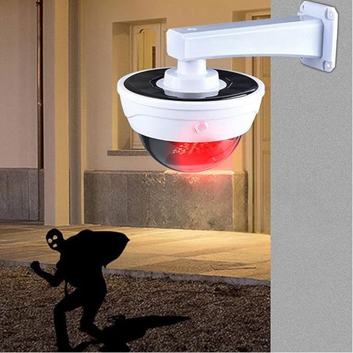 Faux caméra, lampe solaire en forme de caméra pour sécuriser votre maison