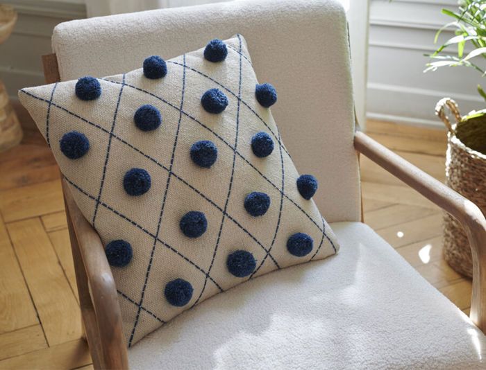 BELLATTITUDE COUSSIN POMPONS 50/50